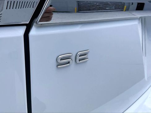 Used 2023 Volkswagen Atlas SE FWD image 10