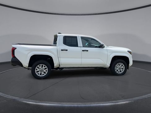Used 2024 Toyota Tacoma SR RWD image 9