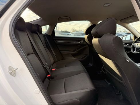 Used 2018 Honda Accord LX image 28