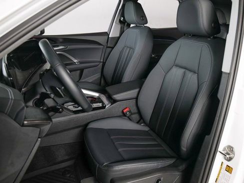Used 2025 Audi Q5 Premium w/ Convenience Package AWD/4WD image 10