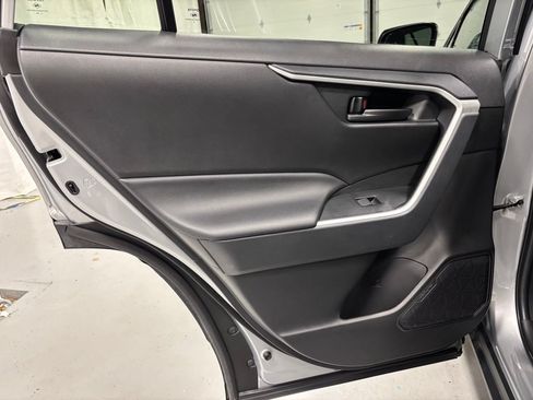 Used 2025 Toyota RAV4 LE AWD/4WD image 40