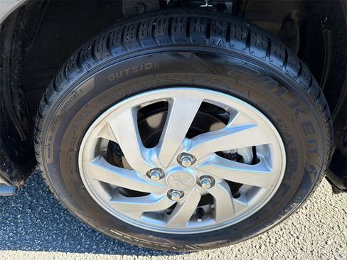 Used 2024 Mitsubishi Mirage LE image 12