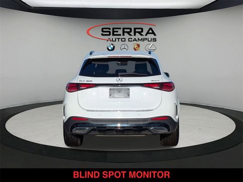 Certified 2025 Mercedes-Benz GLC 300 4MATIC image 4