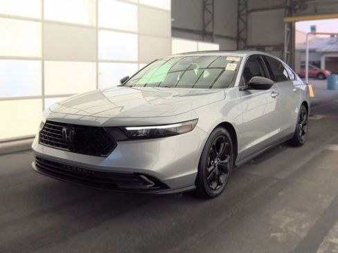 Used 2025 Honda Accord SE image 1