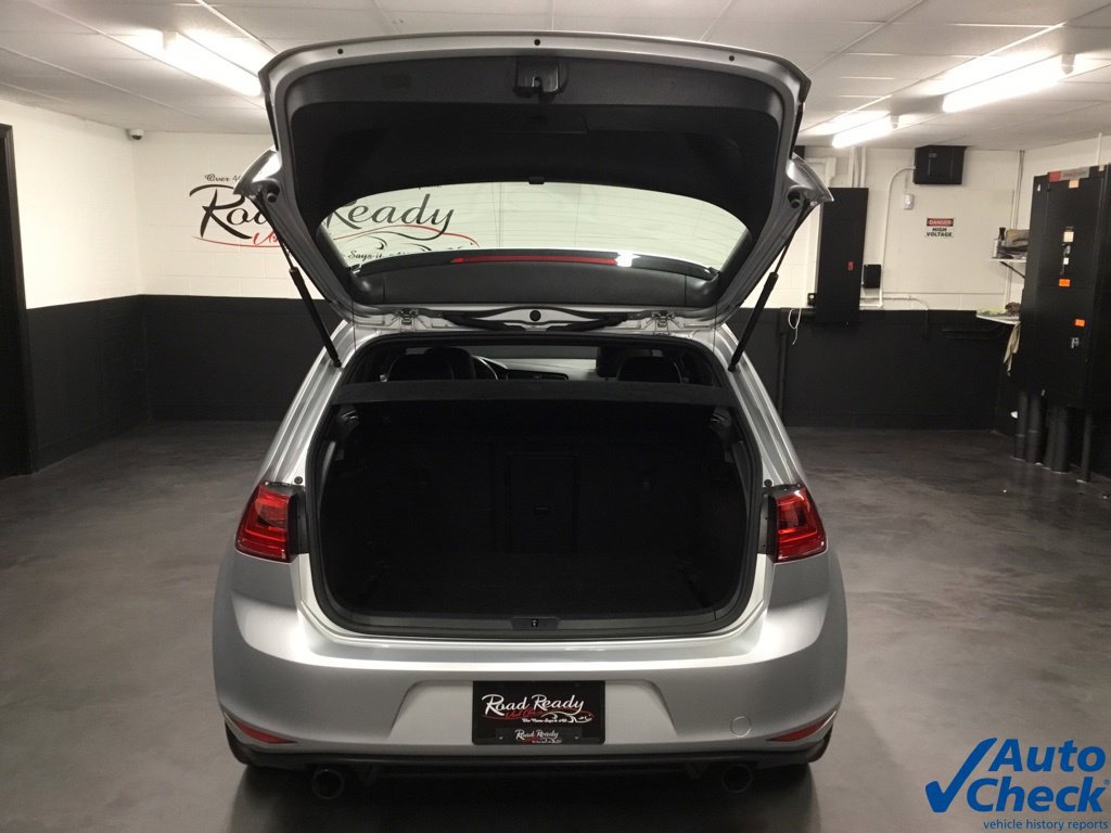 Used 2017 Volkswagen GTI SE FWD image 12