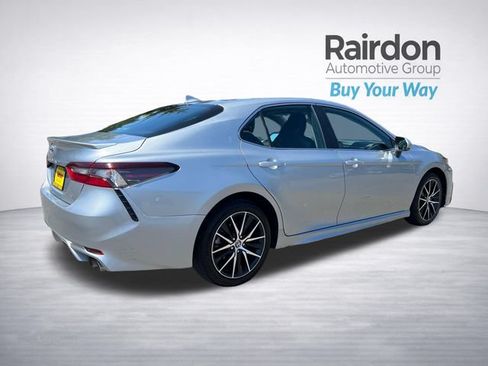 Used 2023 Toyota Camry SE FWD image 7
