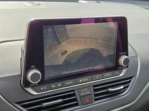 Used 2022 Nissan Altima 2.5 SV FWD image 11