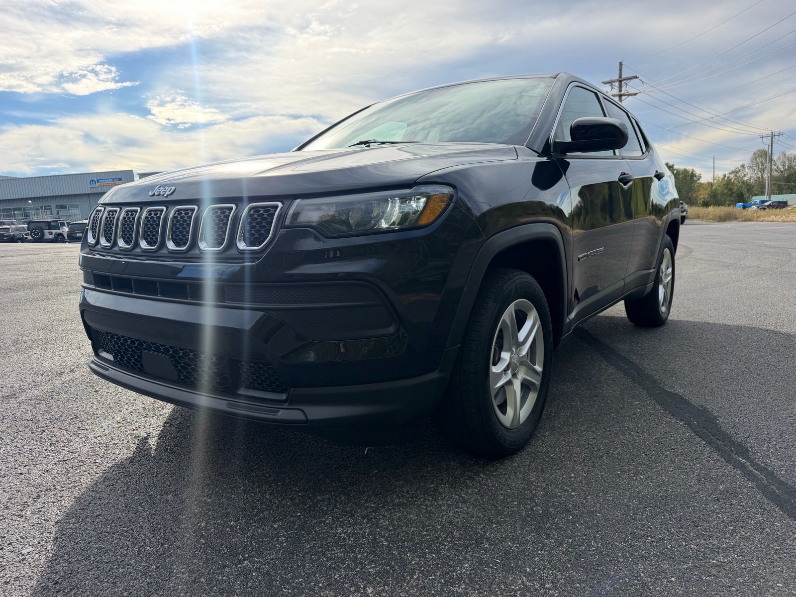 Used 2023 Jeep Compass Sport AWD/4WD image 7