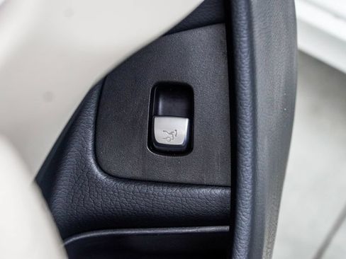 Used 2019 Mercedes-Benz E 450 4MATIC Wagon image 49