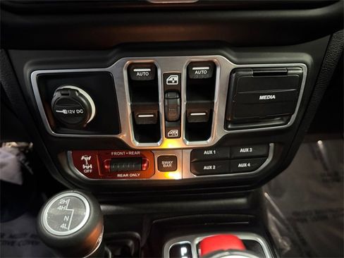 Used 2018 Jeep Wrangler Unlimited Rubicon image 18