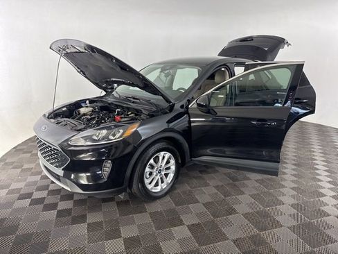 Used 2020 Ford Escape SE FWD image 12