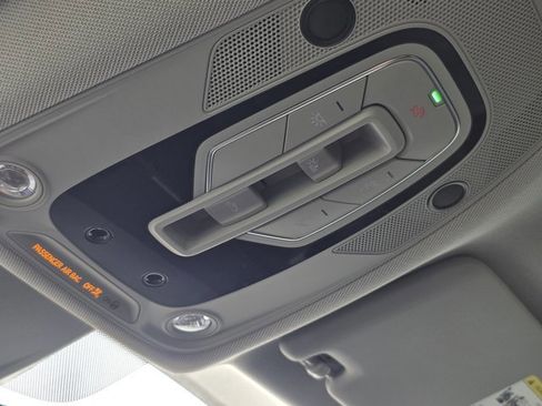 Used 2023 Audi Q5 2.0T Premium w/ Convenience Package AWD/4WD image 18