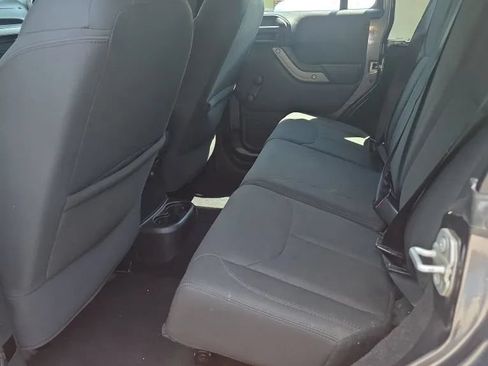 Used 2016 Jeep Wrangler Unlimited Sport AWD/4WD image 12
