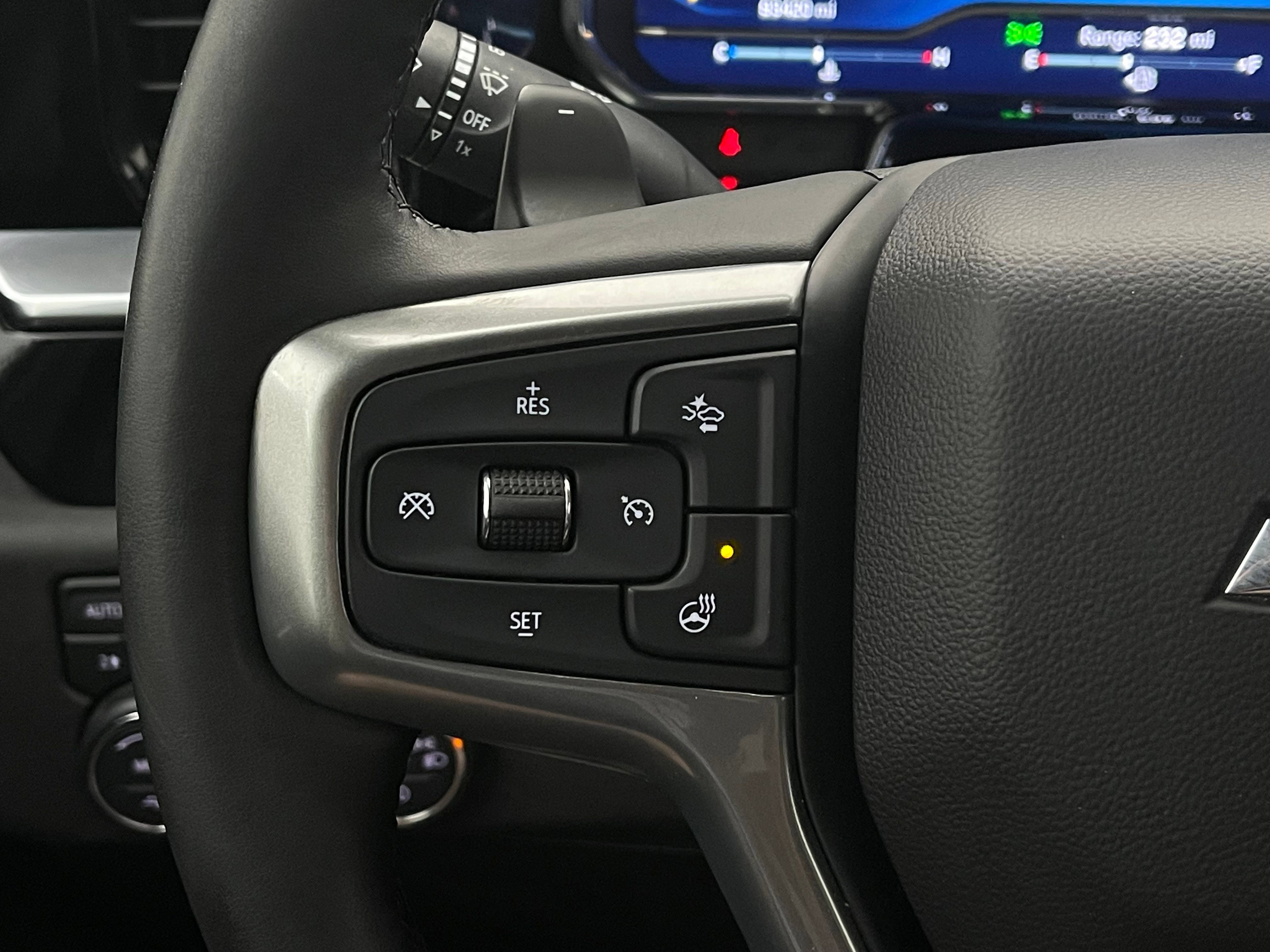 Used 2023 Chevrolet Silverado 1500 LTZ AWD/4WD image 22