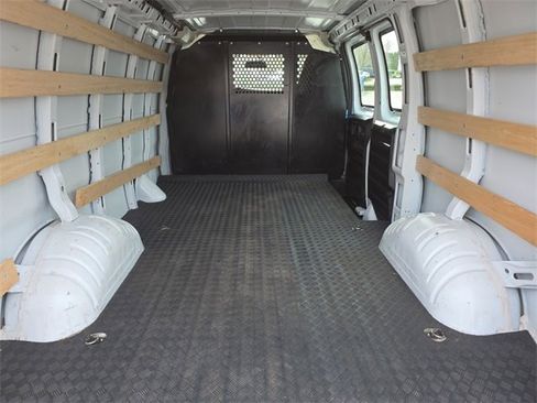 Used 2024 GMC Savana 2500 w/ Driver Convenience Package image 14