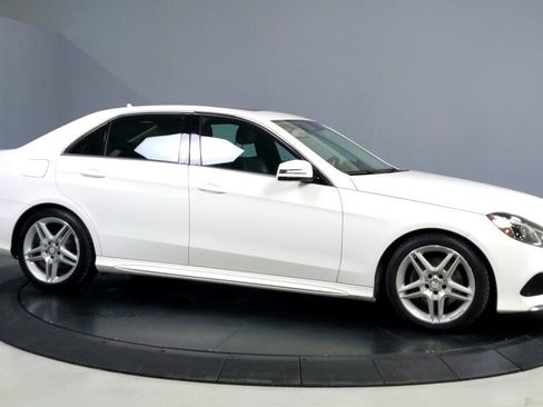Used 2014 Mercedes-Benz E 350 4MATIC Sedan image 9
