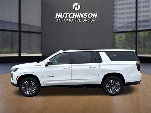 Certified 2025 Chevrolet Suburban Z71 image 4