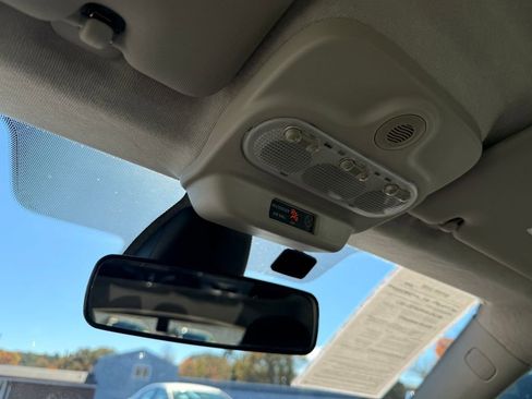 Used 2017 smart fortwo pure image 26