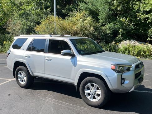 Used 2016 Toyota 4Runner SR5 Premium AWD/4WD image 8