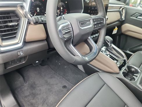 New 2026 GMC Canyon Denali image 23