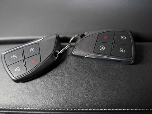 Used 2025 Buick Envision Sport Touring image 31