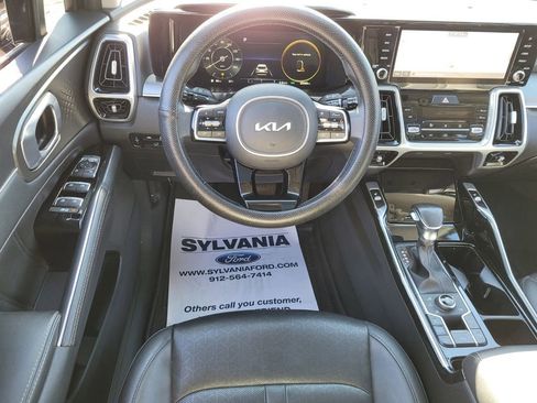 Used 2023 Kia Sorento SX image 7