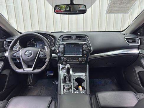 Used 2017 Nissan Maxima SR w/ Midnight Edition FWD image 11