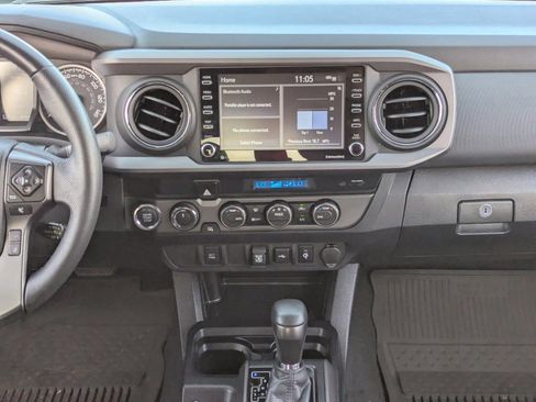 Used 2023 Toyota Tacoma TRD Off-Road image 17