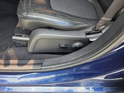 Used 2019 Dodge Journey Crossroad FWD image 17