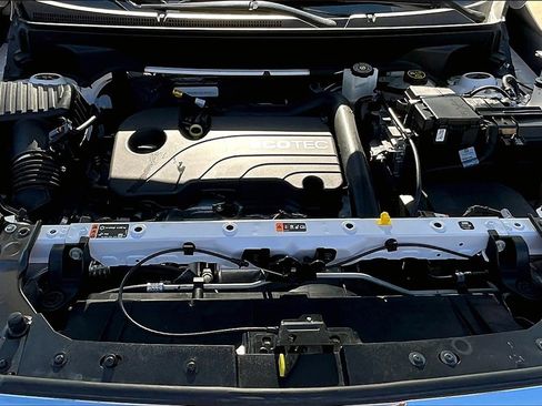 Used 2022 GMC Terrain SLE image 10