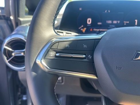 New 2026 Chevrolet Equinox EV LT image 19