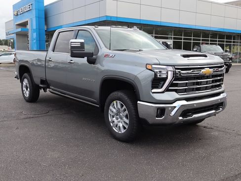 New 2026 Chevrolet Silverado 3500 LTZ w/ LTZ Plus Package AWD/4WD image 2