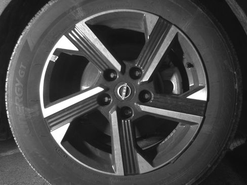 Used 2025 Nissan Sentra SV image 13