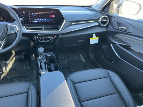 New 2026 Chevrolet Trax ACTIV w/ Driver Confidence Package image 17