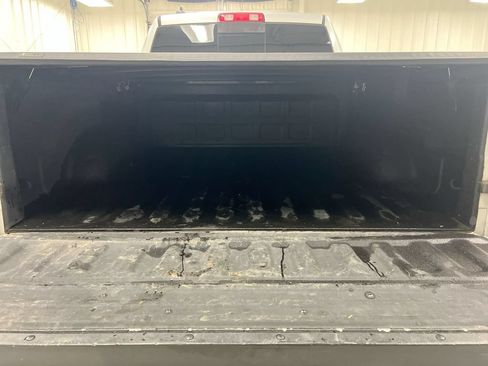 Used 2014 RAM 1500 Laramie AWD/4WD image 23