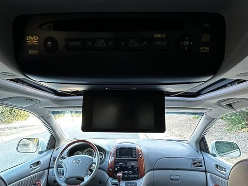 Used 2005 Toyota Sienna XLE Limited FWD image 50