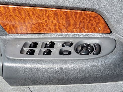 Used 2006 Dodge Ram 2500 Truck SLT w/ Quad Cab Big Horn Value Group image 11