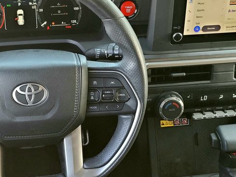 Used 2025 Toyota 4Runner TRD Sport AWD/4WD image 15
