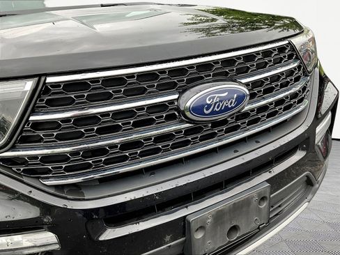 Used 2020 Ford Explorer XLT w/ Equipment Group 202A AWD/4WD image 34
