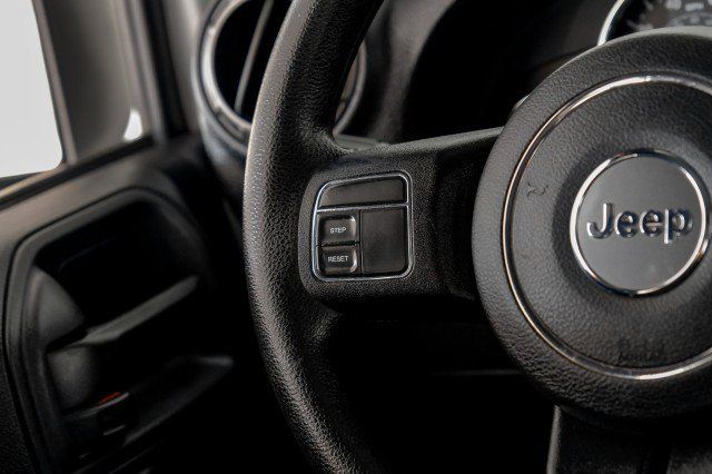 Used 2017 Jeep Wrangler Unlimited Sport AWD/4WD image 15