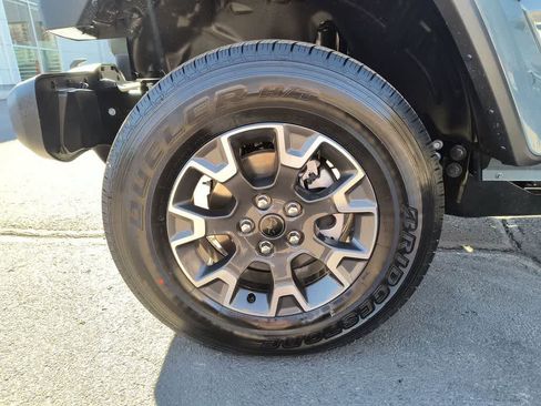 New 2026 Jeep Gladiator Sport image 10