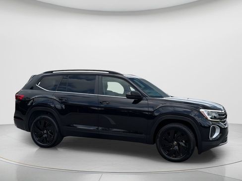 New 2026 Volkswagen Atlas SE FWD image 6