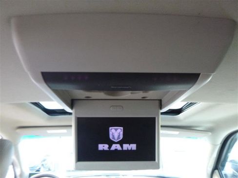 Used 2011 RAM 2500 Laramie w/ Cold Weather Group image 20