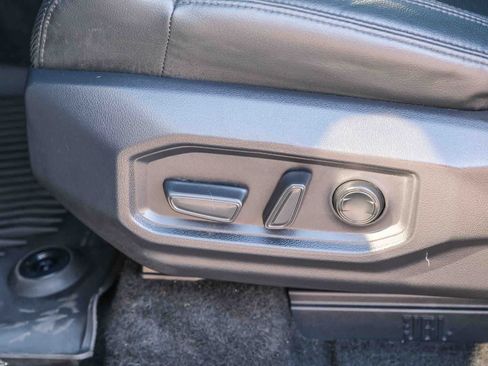 Used 2024 Toyota Tundra Limited AWD/4WD image 23