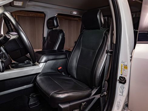Used 2017 Ford F250 Lariat w/ Lariat Ultimate Package AWD/4WD image 20