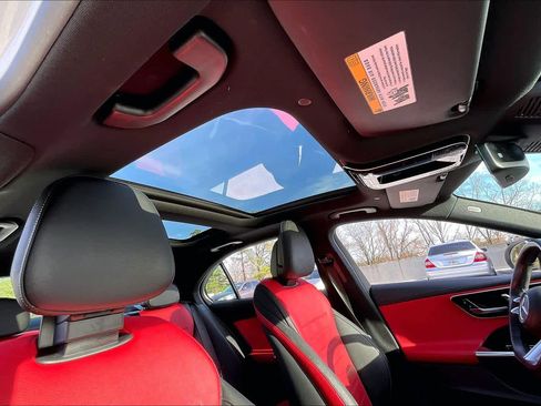 Used 2023 Mercedes-Benz C 300 Sedan image 12