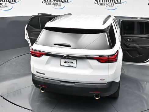 Used 2023 Chevrolet Traverse RS FWD image 38