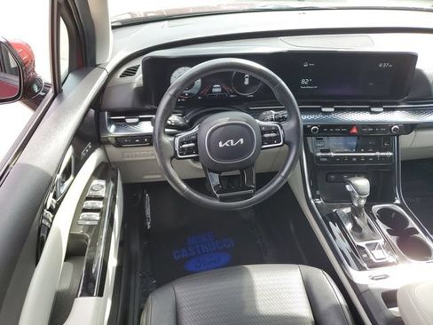 Used 2022 Kia Carnival SX Prestige FWD image 11