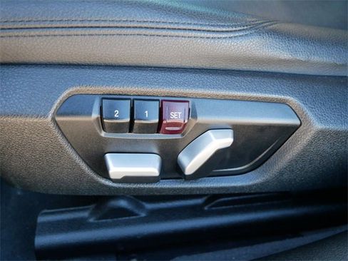 Used 2018 BMW 320i xDrive 320i xDrive w/ Convenience Package image 13