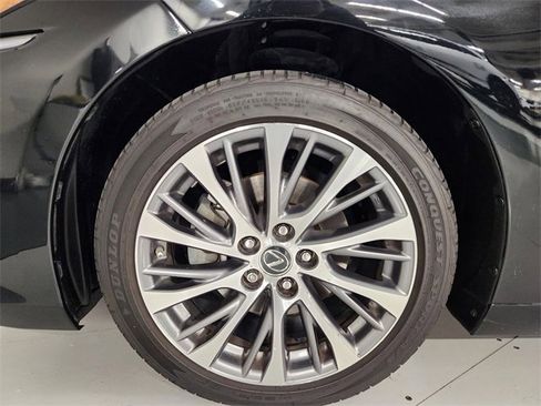 Used 2020 Lexus ES 350 w/ Premium Package image 8